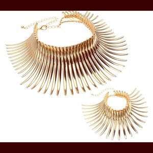 Statement choker necklace with matching bracelet
